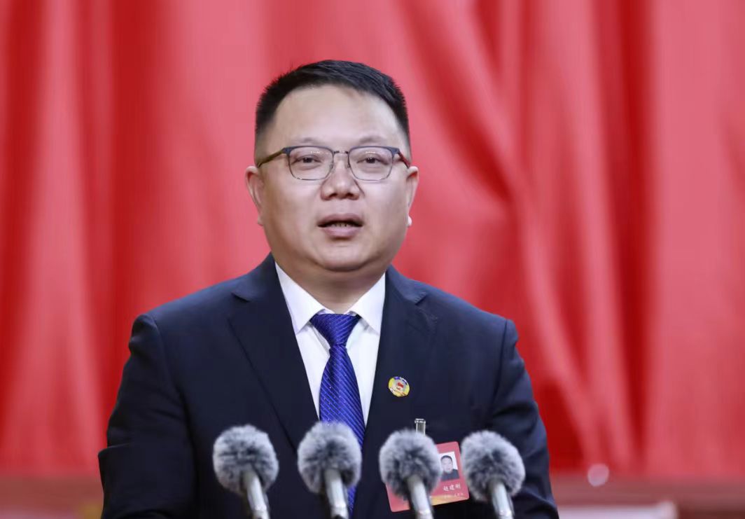 山西晉中市政協(xié)委員趙建剛：實(shí)施人才科技產(chǎn)業(yè)聯(lián)動(dòng) 培育壯大新質(zhì)生產(chǎn)力