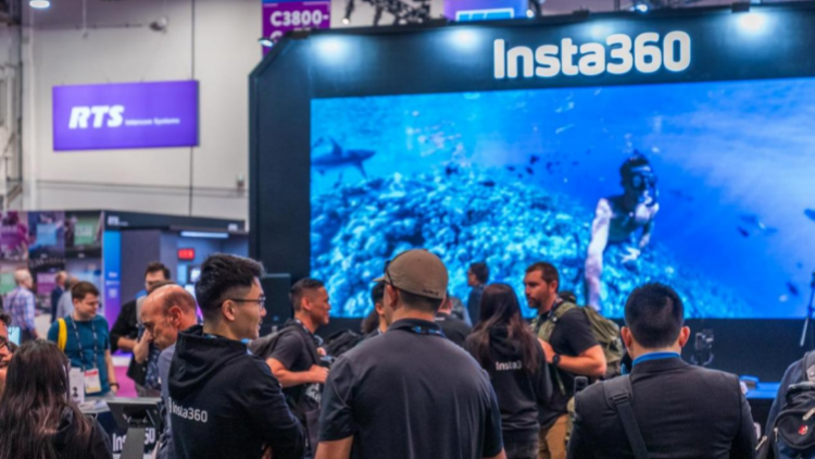 登頂、反超、定義！影石十年三連跳煉成「全球智能影像第一股」