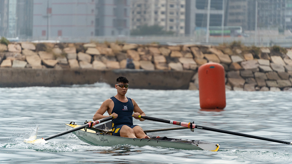第9屆維港賽艇賽圓滿結束 港將陳鈺文退役前最後一戰(zhàn)奪金
