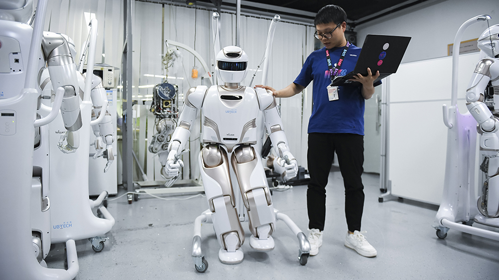 《深圳市具身智能機器人技術(shù)創(chuàng)新與產(chǎn)業(yè)發(fā)展行動計劃（2025-2027年）》出臺