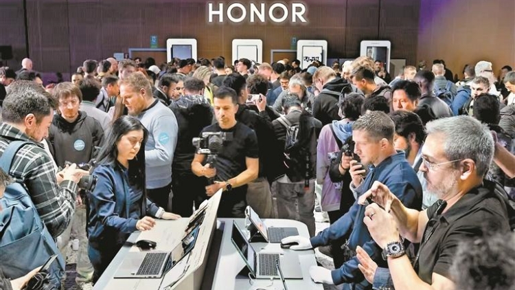 榮耀正式發(fā)布阿爾法戰(zhàn)略