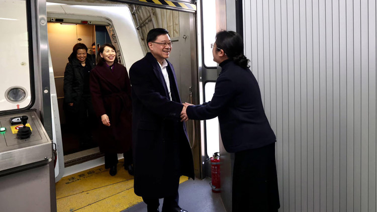 李家超抵達(dá)北京 明日列席全國人大會議開幕會