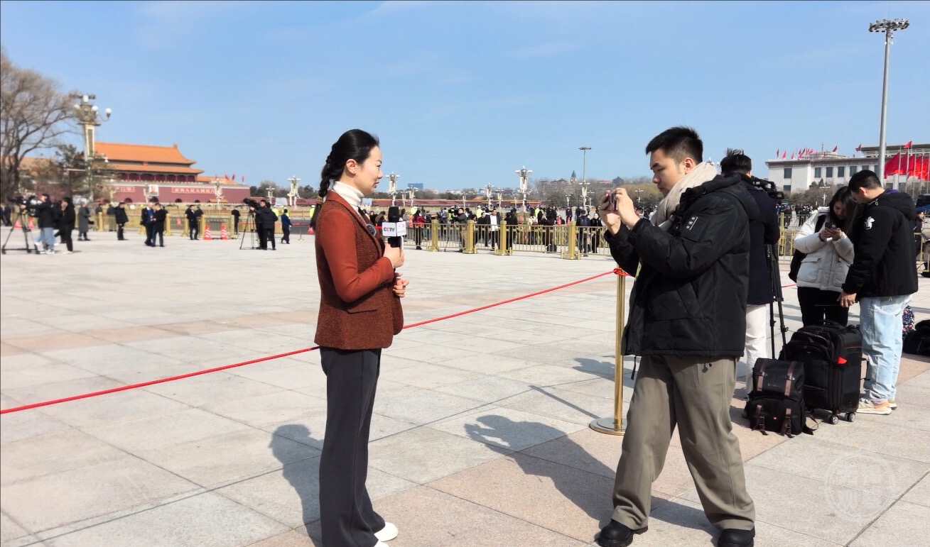 兩會(huì)日記·初探「新聞大戰(zhàn)」現(xiàn)場(chǎng)