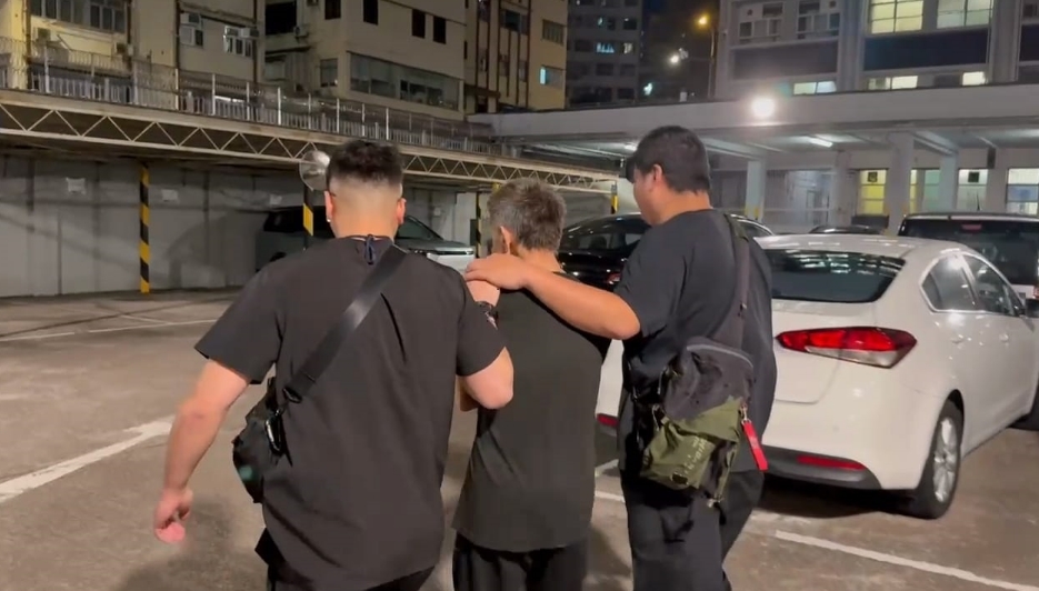 警方拘捕六旬男子 涉大窩口扒竊偷手機(jī)   