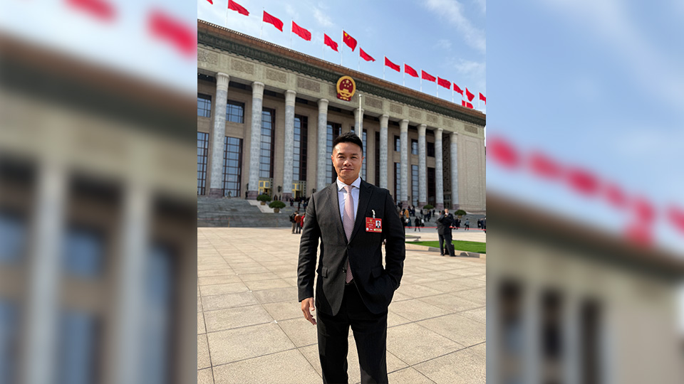 住深全國政協(xié)委員朱鼎?。赫ぷ鲌蟾婀奈杳駹I企業(yè)信心 大力提振消費(fèi)旅遊行業(yè)迎利好