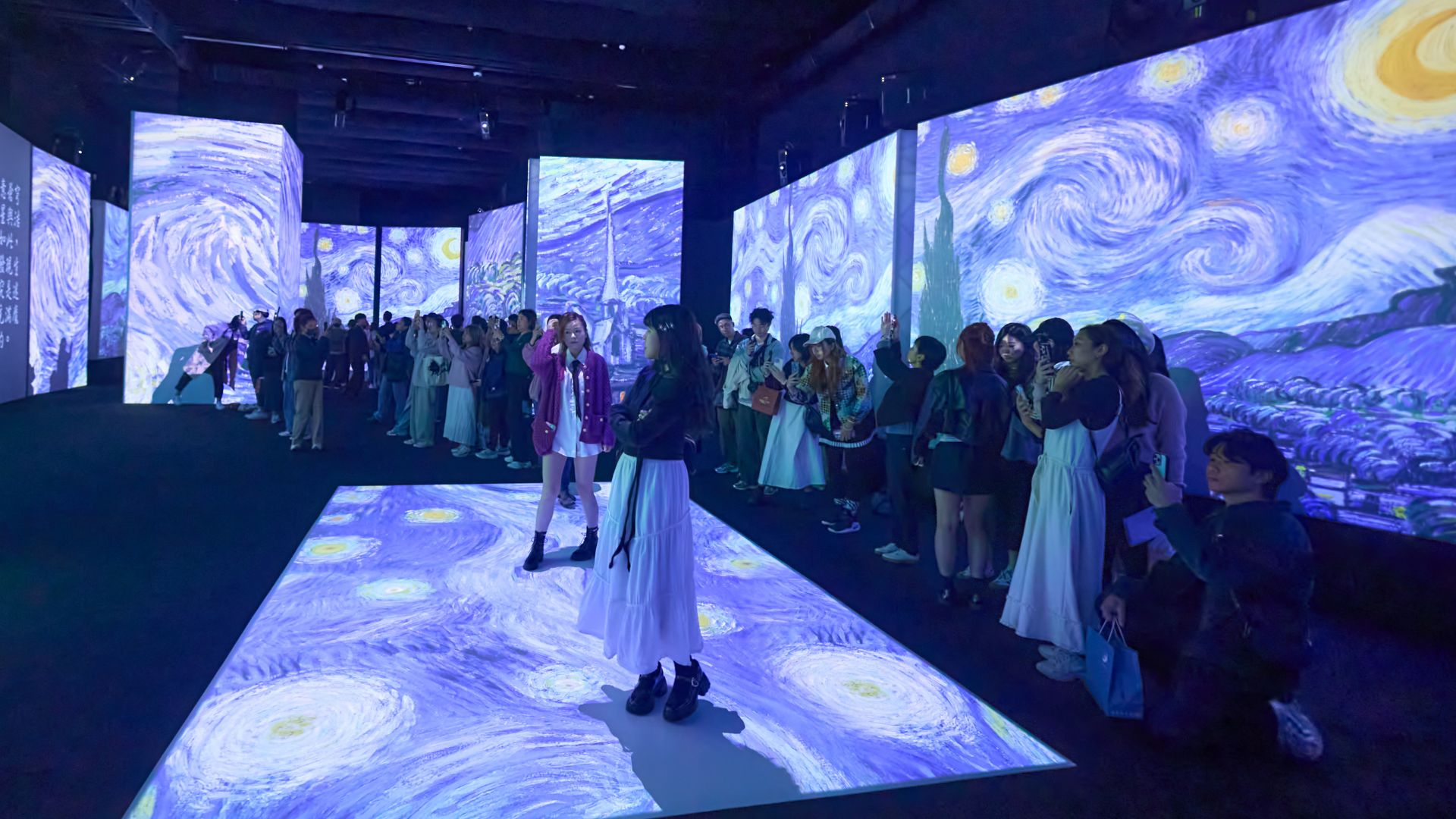 【藝術(shù)】梵高光影展再臨香港 多元感官沉浸式體驗(yàn)