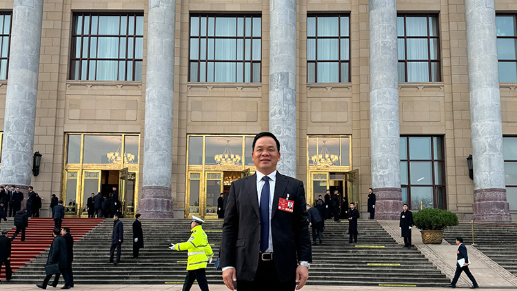 全國(guó)政協(xié)委員張春華：籲建立全球生產(chǎn)性服務(wù)平臺(tái) 護(hù)航中國(guó)智造國(guó)際化