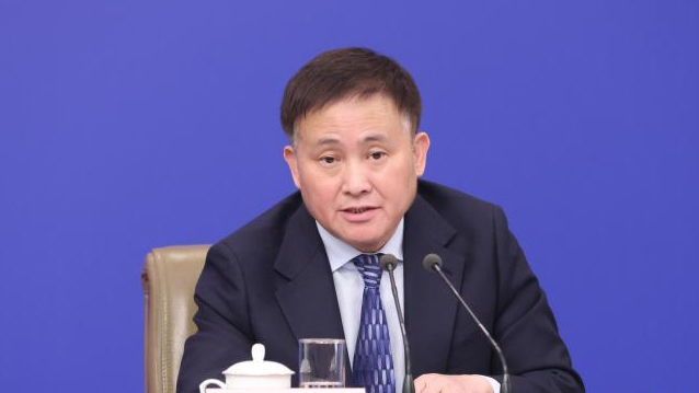 兩會經(jīng)濟主題記者會丨潘功勝：將創(chuàng)新推出債券市場的「科技板」