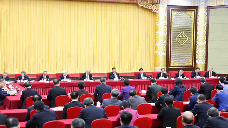 習(xí)近平：強(qiáng)化教育對科技和人才支撐作用 形成人才輩出人盡其才才盡其用生動(dòng)局面