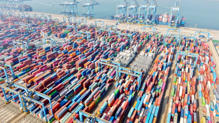 內(nèi)地2025年前兩個(gè)月進(jìn)出口總值6.54萬億元人民幣