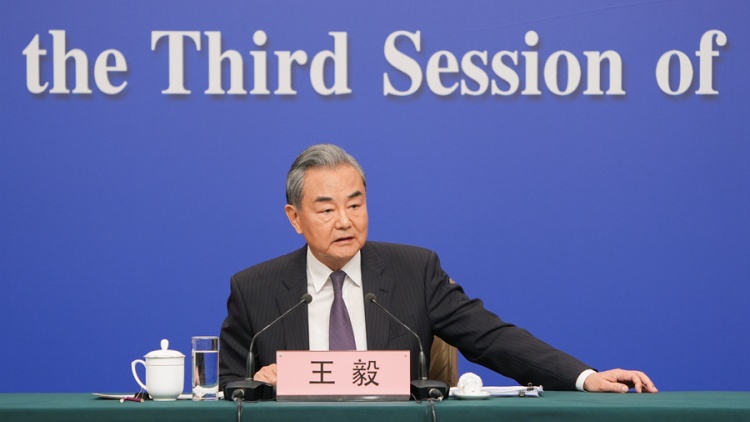 外交主題記者會(huì) | 王毅用哪吒比喻中國(guó)科技創(chuàng)新