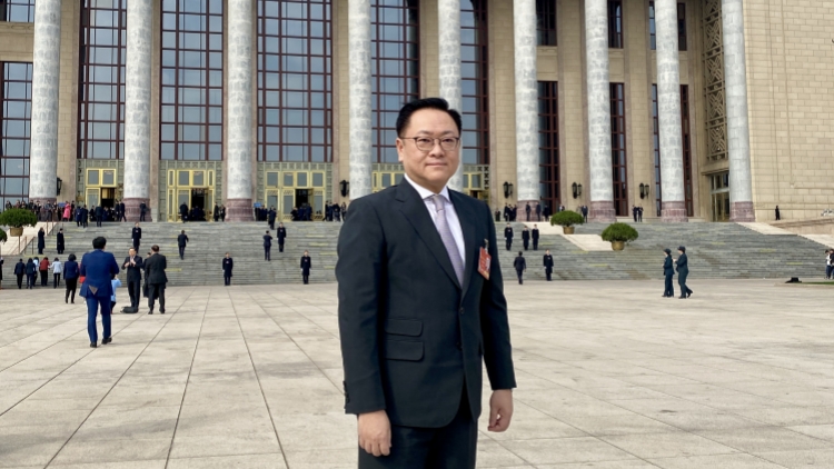 港區(qū)全國(guó)人大代表孫偉勇：人大常委會(huì)工作報(bào)告彰顯了新時(shí)代人大工作的法治高度和民生溫度