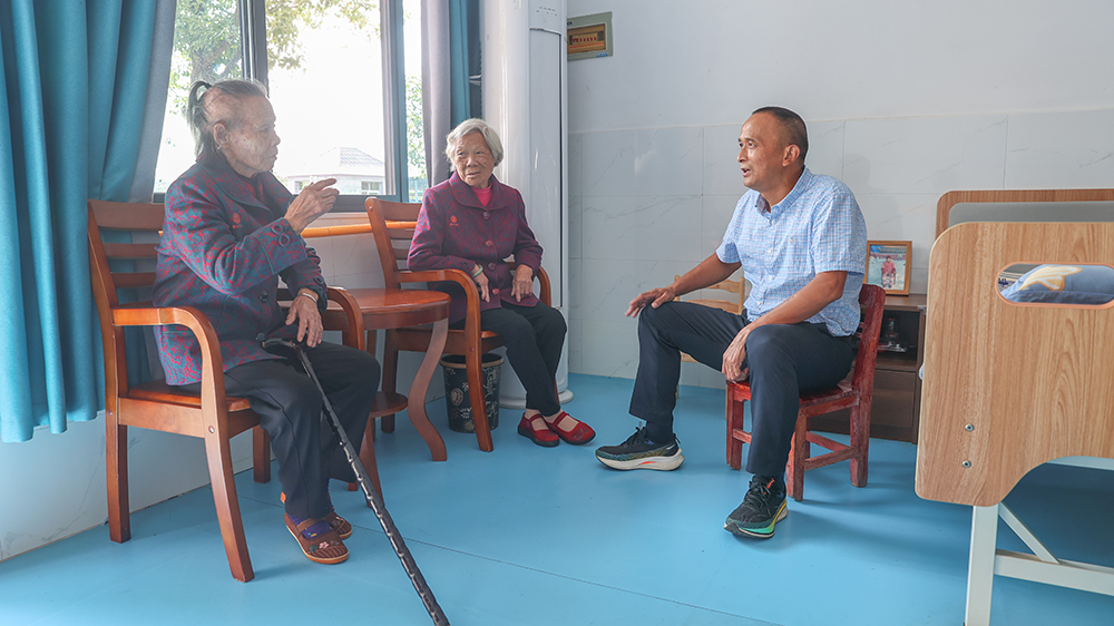 全國(guó)兩會(huì)｜李世榮：感謝政府工作報(bào)告提及擴(kuò)大普惠型養(yǎng)老等服務(wù)