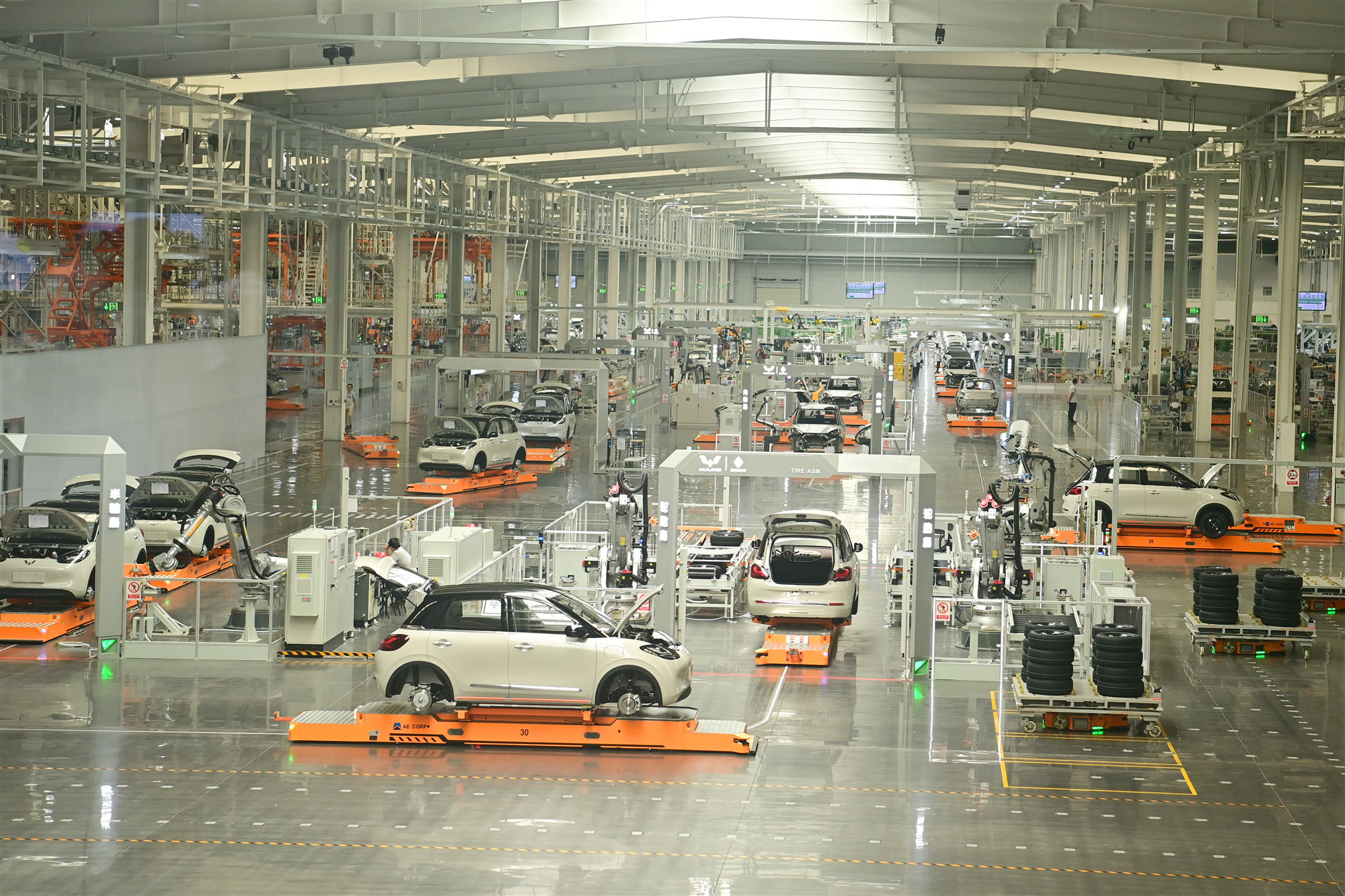 廣西柳州：加快推進新型工業(yè)化、發(fā)展新質(zhì)生產(chǎn)力、建設(shè)製造強市