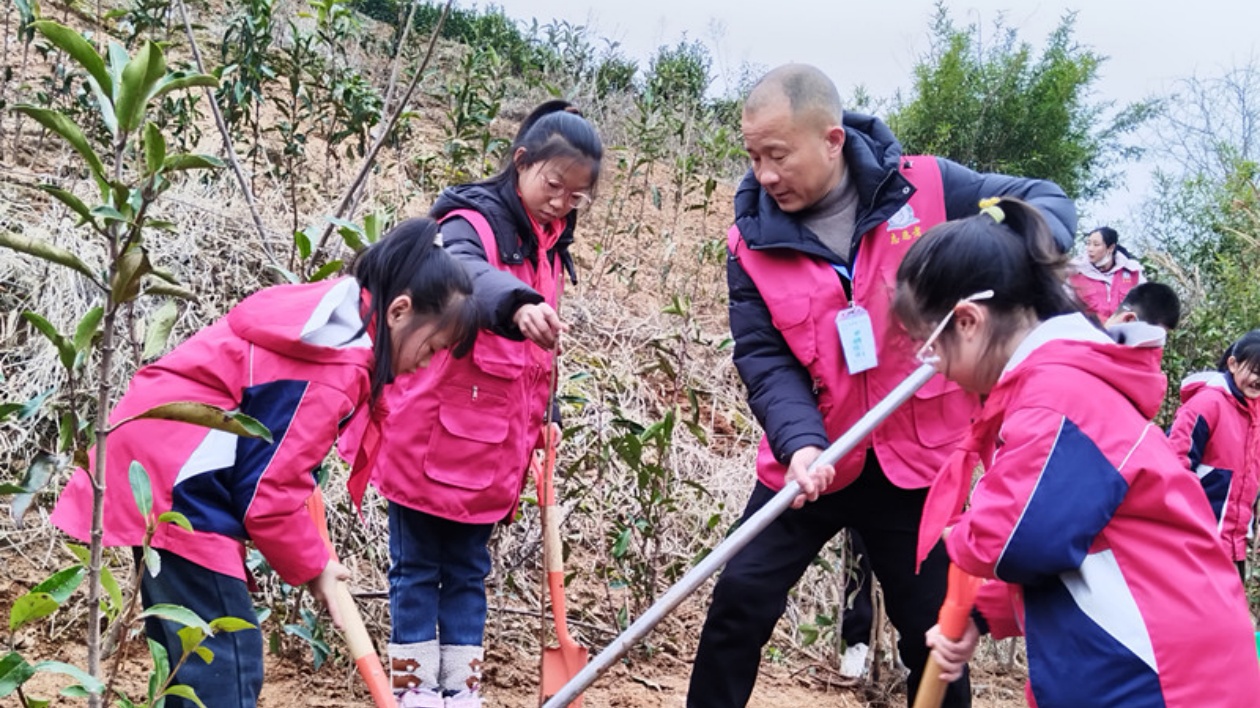 皖黟縣：播種綠色希望  共築生態(tài)校園