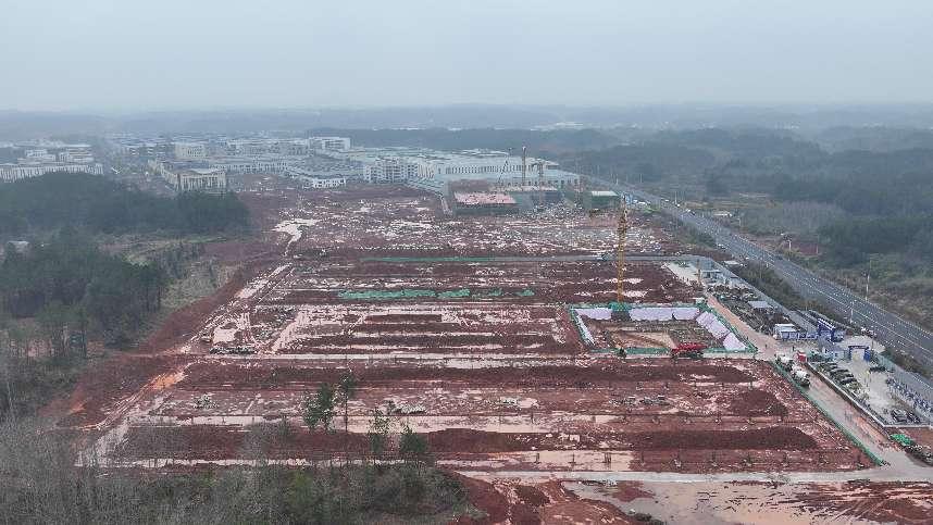 皖屯溪區(qū)：登高逐新立潮頭 園區(qū)經(jīng)濟(jì)開新局