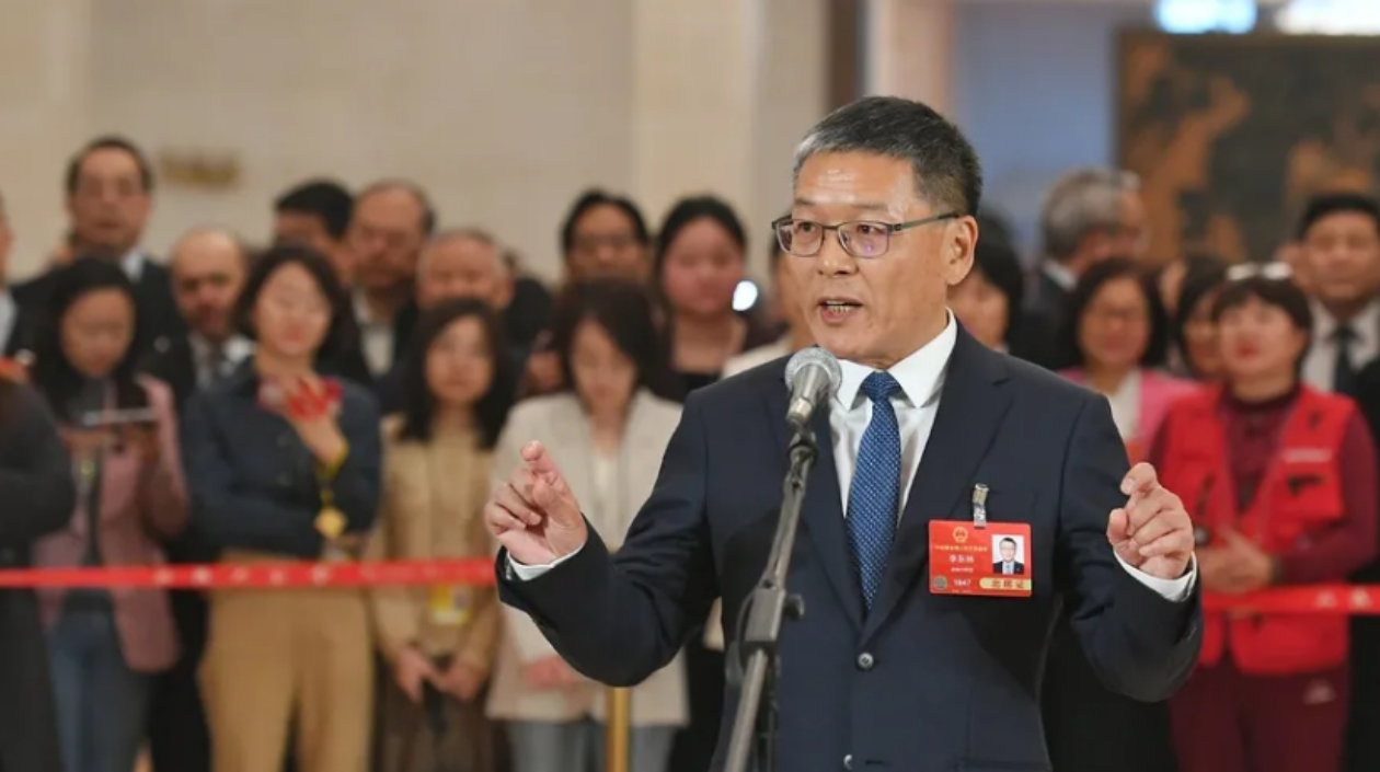 全國人大代表李東林：我們?yōu)槿蜃羁旄咚賱榆嚱M提供最強勁動力