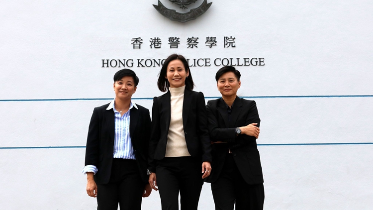 特製水壺練射擊 時(shí)隔30載陀槍師姐重溫訓(xùn)練那些年