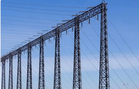 加拿大安大略省暫停對(duì)向美國(guó)出口電力徵收附加費(fèi) 