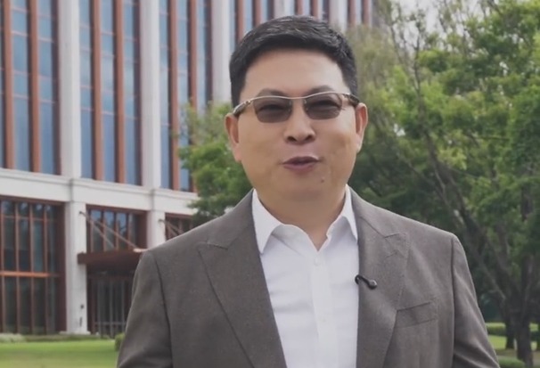 華為下周推首款原生鴻蒙正式版手機 余承東：「硬件、軟件、生態(tài)全新突破」