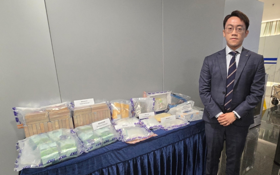 警方搗破家庭式販毒集團 拘4男女檢1400萬元毒品