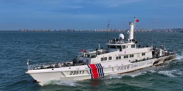 中國海警艦艇編隊在釣魚島領(lǐng)海巡航