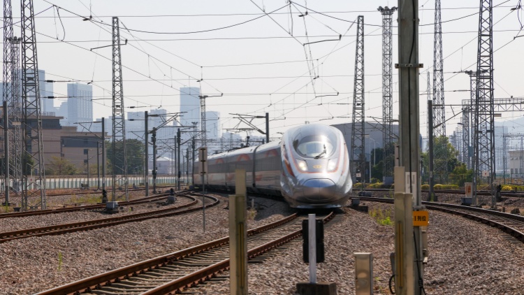 深圳市消委會走進西九龍高鐵站精準服務(wù)跨境旅客