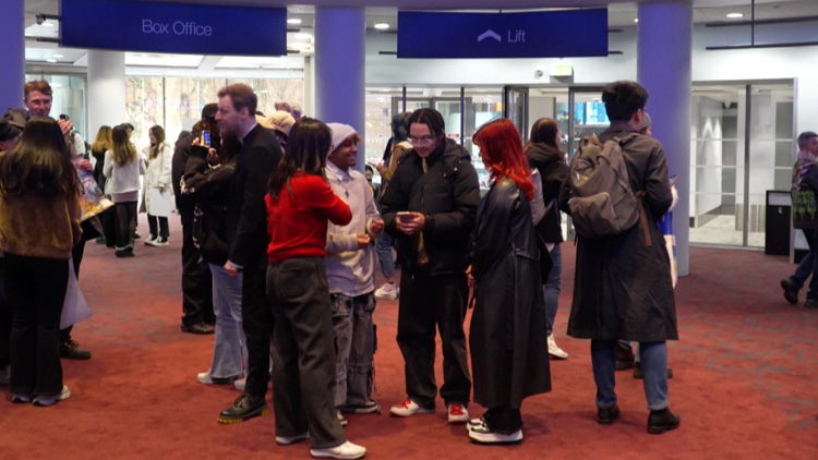 《哪吒2》英國倫敦開啟點映 當?shù)赜^眾反響強烈