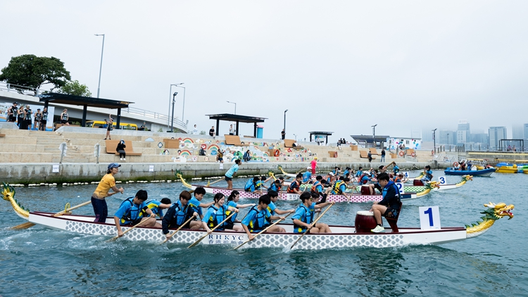 吉列島盃龍舟賽2025落幕 足球領(lǐng)袖「玩過界」挑戰(zhàn)龍舟賽