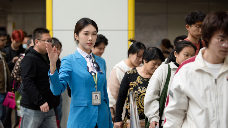 深圳地鐵客運(yùn)強(qiáng)度連續(xù)15個月全國第一