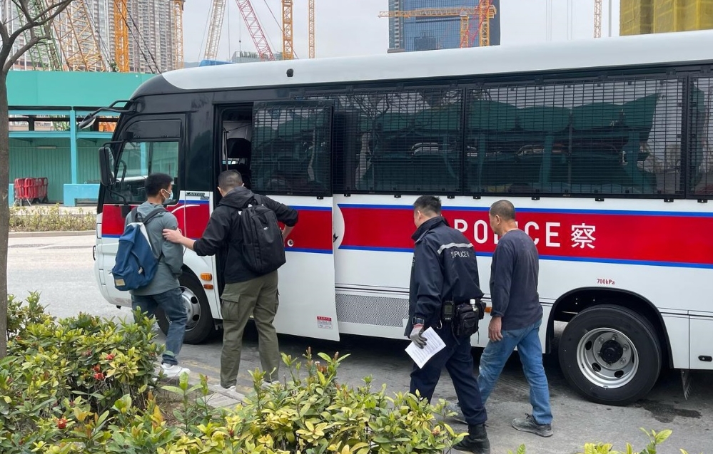 警方東九龍打擊黑工 拘捕16名男女