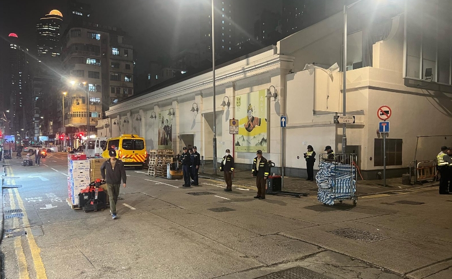 警方食環(huán)署聯(lián)合行動(dòng) 油麻地打擊阻街