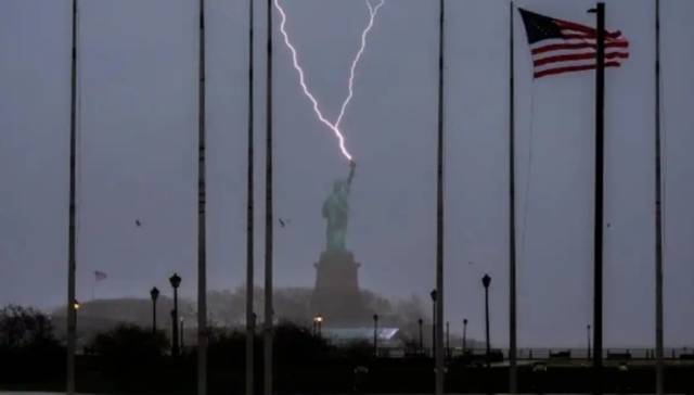 歐洲議員呼籲法國收回自由女神像 白宮：不還