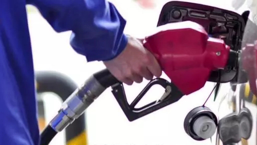 內(nèi)地油價(jià)或現(xiàn)年內(nèi)最大降幅 加滿一箱將少花11元