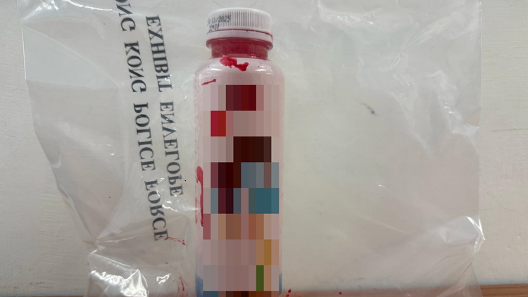 涉於葵涌邨淋紅油收債 警拘2男童最小僅15歲