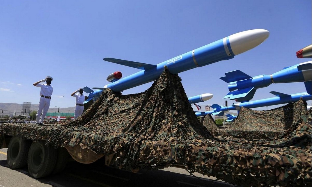 也門胡塞武裝宣稱打擊以色列機(jī)場(chǎng)及美軍航母編隊(duì) 