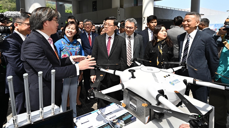 【港商時(shí)評】低空經(jīng)濟(jì)拓應(yīng)用 兼顧安全與發(fā)展