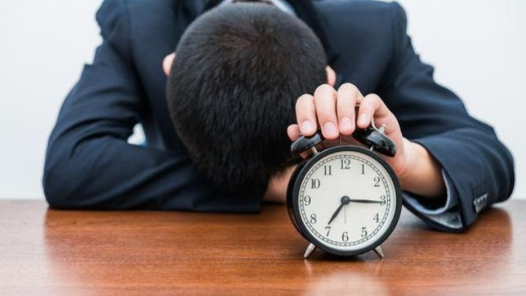 調(diào)查：我國(guó)成人夜間平均睡眠不足7小時(shí)