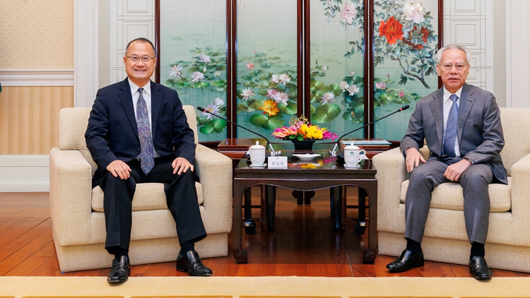 岑浩輝會(huì)見粵港澳大灣區(qū)企業(yè)家聯(lián)盟主席蔡冠深一行