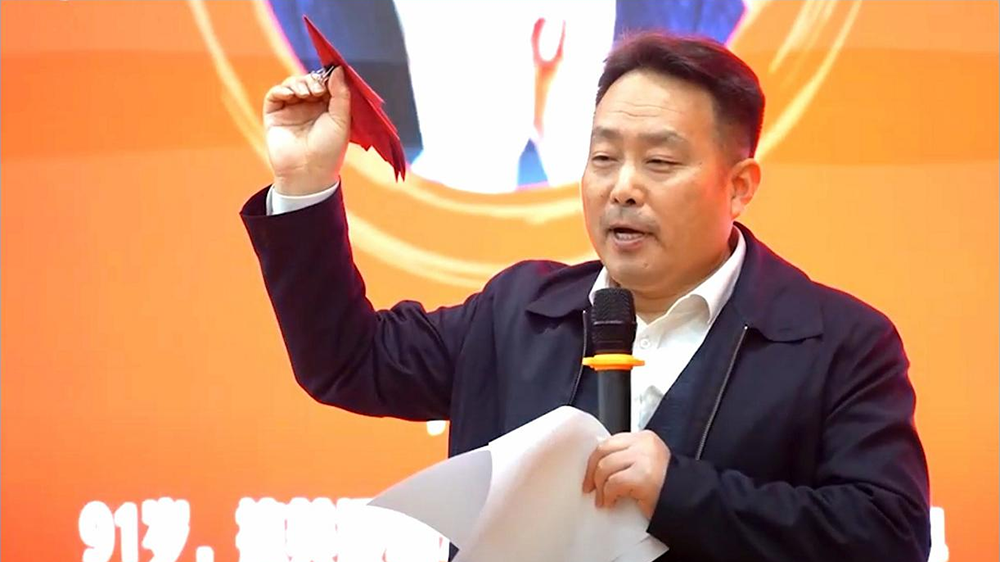 向港澳青少年講好「大國(guó)佩劍+戰(zhàn)鬥航跡」故事