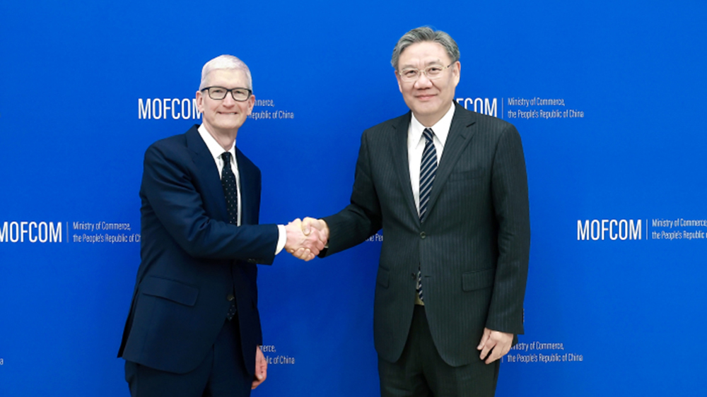 商務(wù)部部長(zhǎng)王文濤會(huì)見蘋果CEO庫克