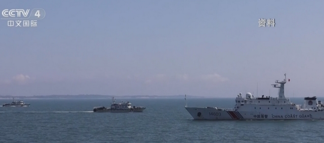 中國(guó)海警依法驅(qū)離日非法進(jìn)入中國(guó)釣魚島領(lǐng)海船隻