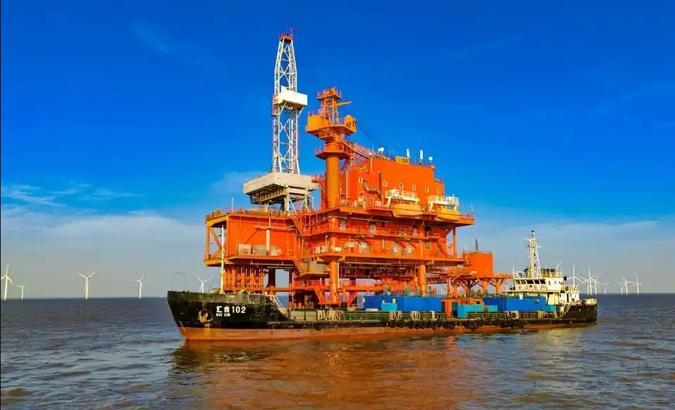 【股市風(fēng)向標(biāo)】每日淨(jìng)賺10億元  「三桶油」豪派息