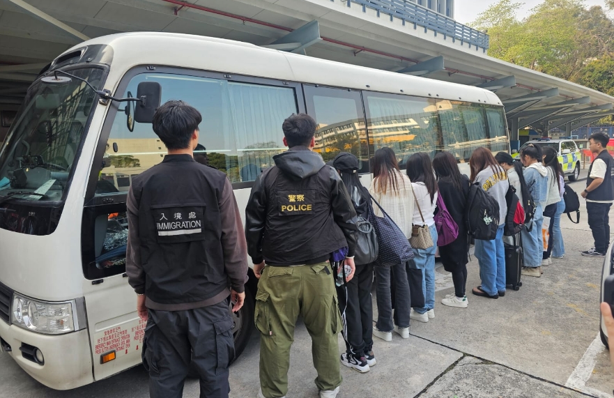 警方新界北區(qū)掃黃 拘捕14名女子