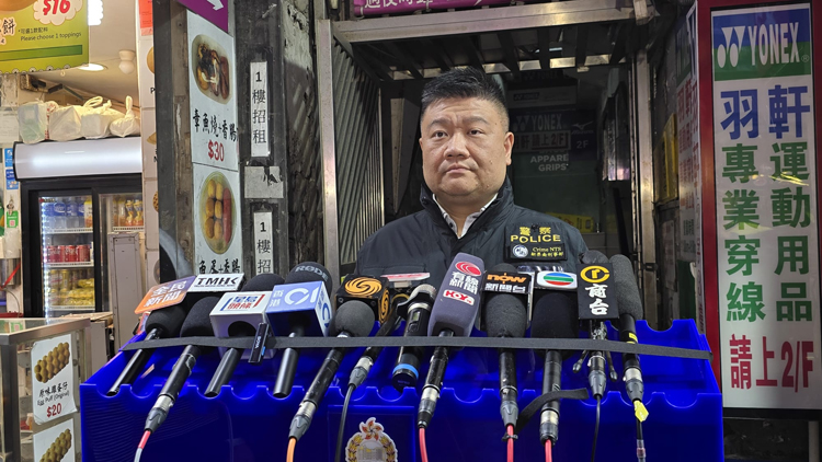 火炭謀殺案刀手泰國(guó)落網(wǎng) 被押解現(xiàn)場(chǎng)重組案情