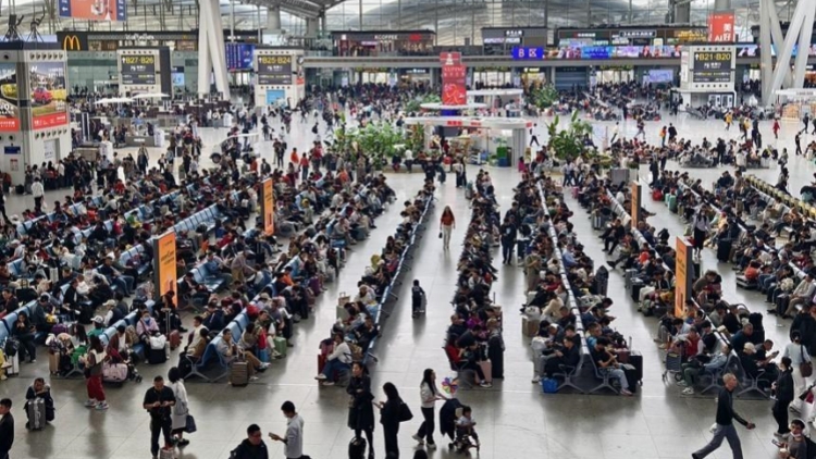 清明假期鐵路運(yùn)輸啟動(dòng) 廣鐵首日發(fā)送旅客223萬人次