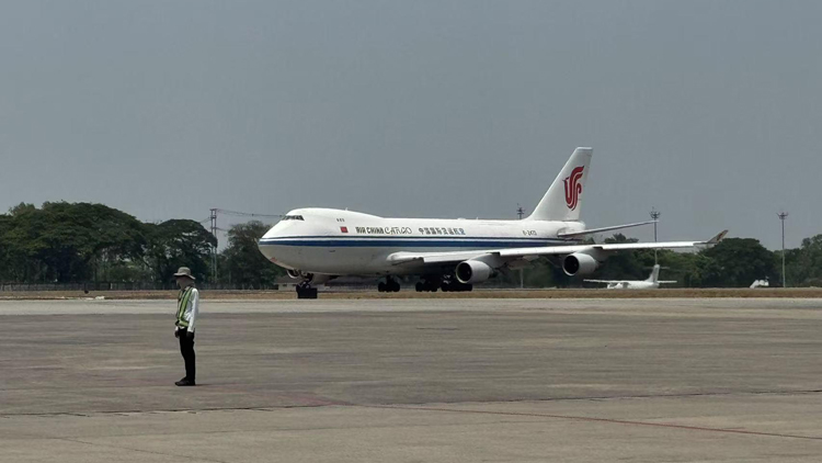 中國政府援緬第三批抗震救災(zāi)物資抵達仰光