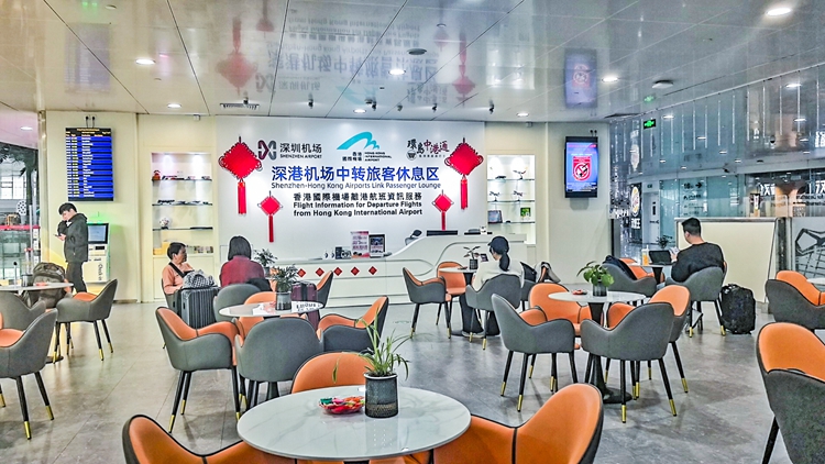 「經(jīng)深飛」人氣旺 一季度港人赴深乘機(jī)超12萬(wàn)人次