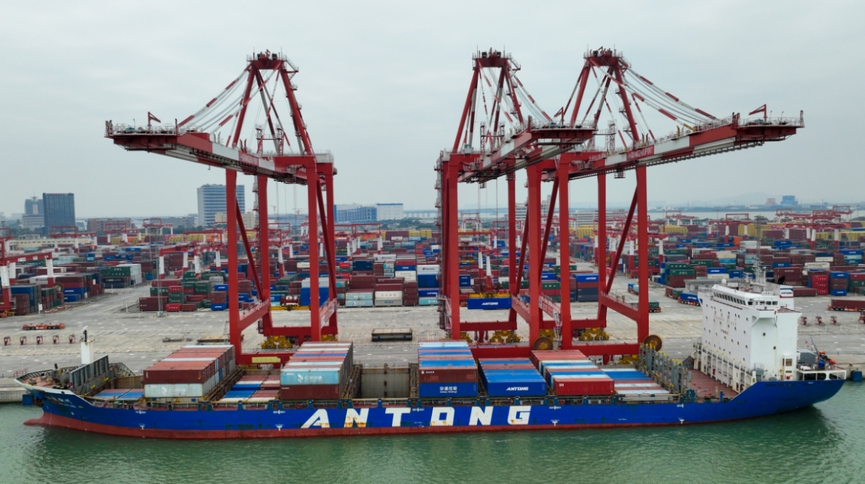 首季開門紅 廣州港集團(tuán)貨物、集裝箱吞吐量分別實(shí)現(xiàn)3.1%和6.4%