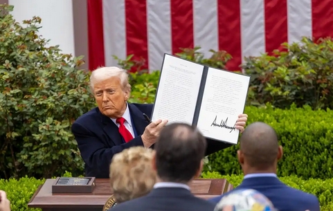 【商界心聲】特朗普關(guān)稅戰(zhàn)暴露美國(guó)戰(zhàn)略誤判